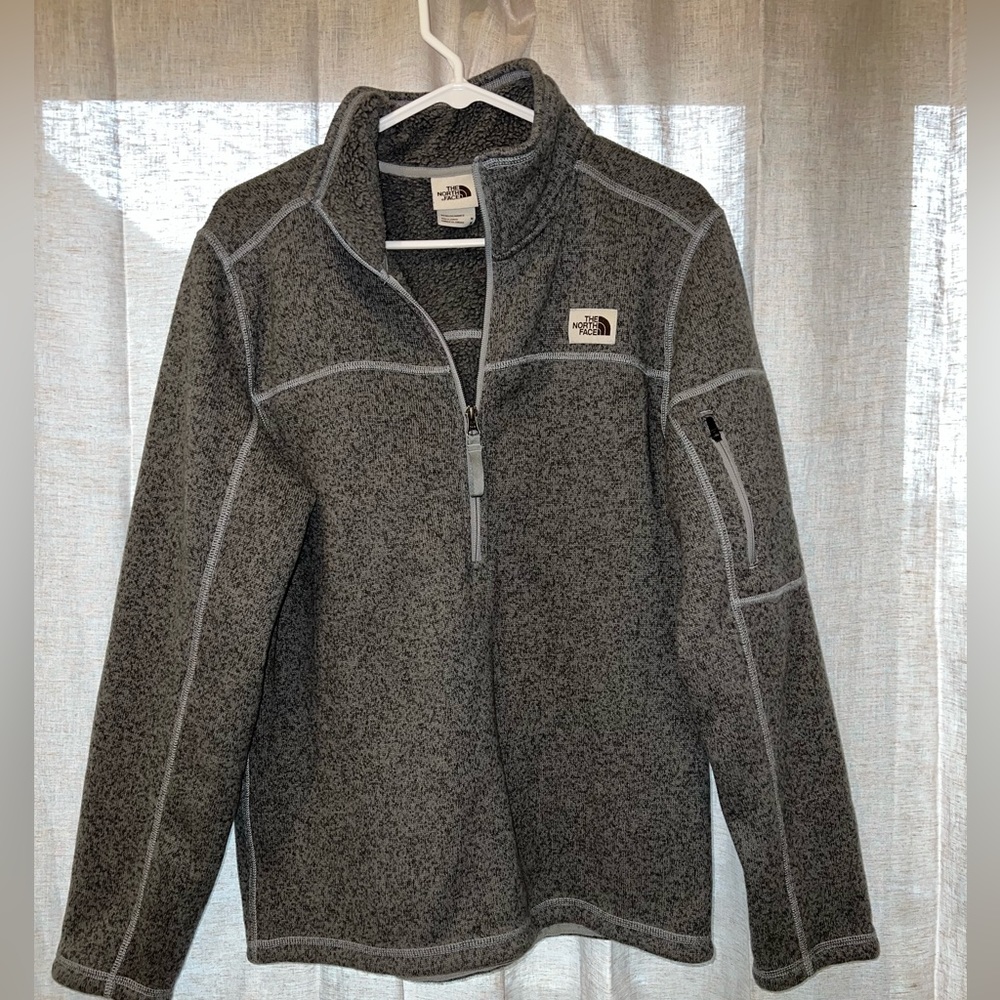 Men’s Size M North Face 1-4 zip pullover